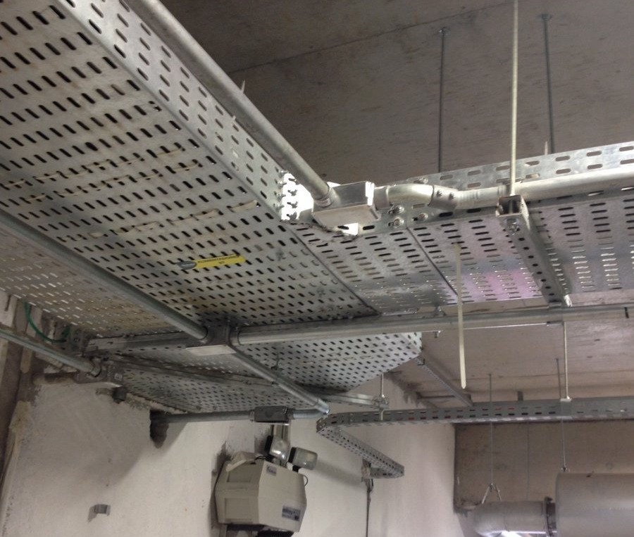 Infra estrutura elétrica em eletrocalha
